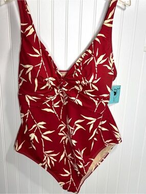New Womens Red One Piece Swimsuit Size 20 Leaf Pattern V-neck Boutique NWT